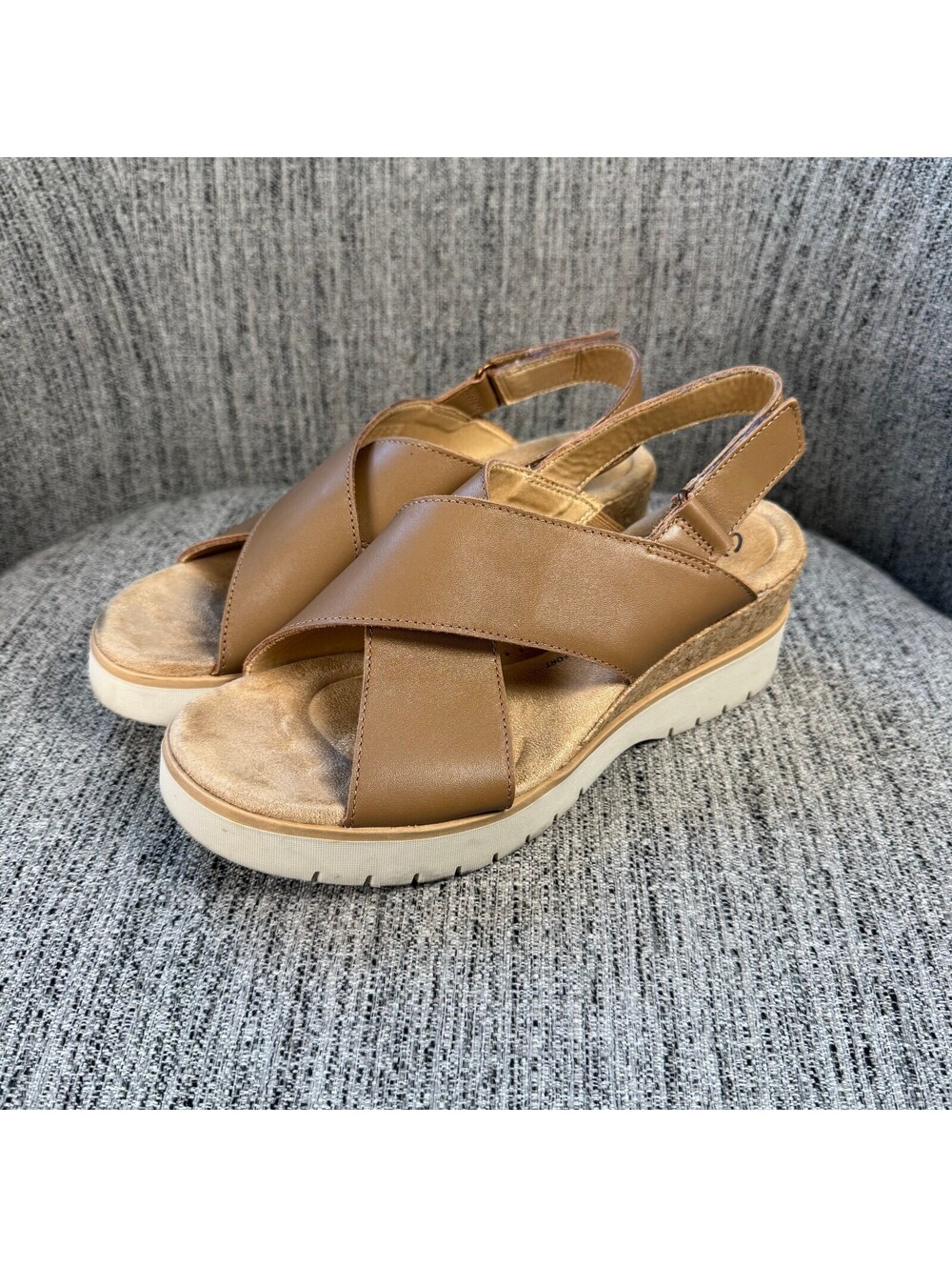 Clarks Collection Women's Tan Leather Slingback Platform Criss Cross Sandals W 8